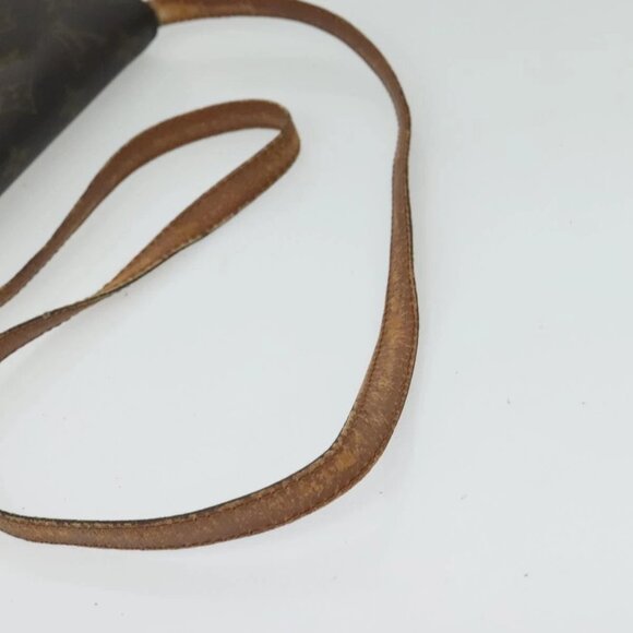 LOUIS VUITTON Monogram Bordeaux 24 Shoulder Bag - Picture 10 of 16